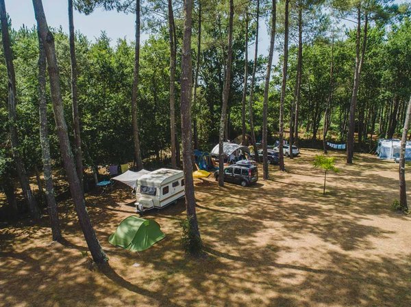 Un séjour inoubliable au camping lit et mixe en pleine nature